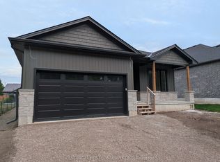 78 Queen St, North Middlesex, ON N0M 1A0