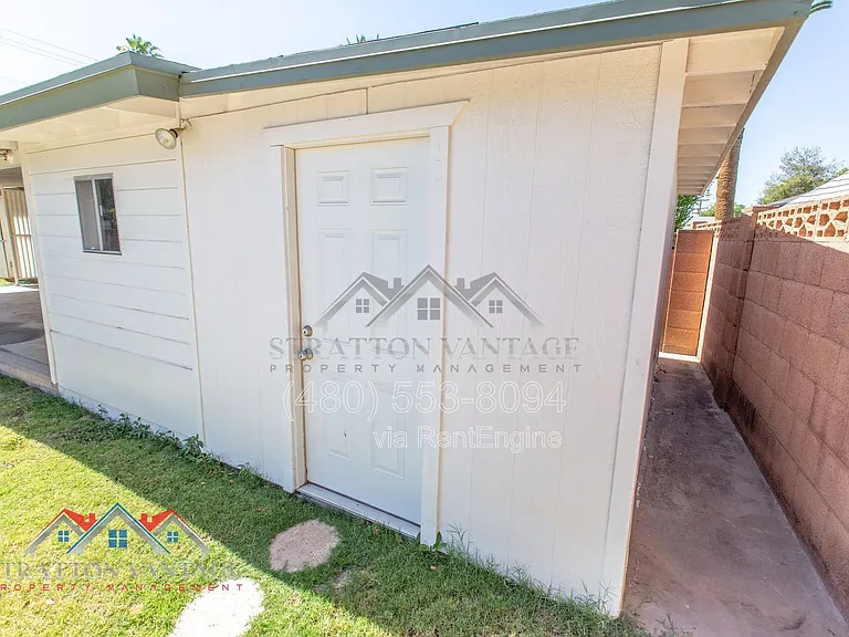 3409 E Indianola Ave — Photo 36