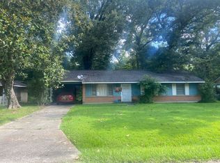 10535 N Harvey Dr, Baton Rouge, LA 70815