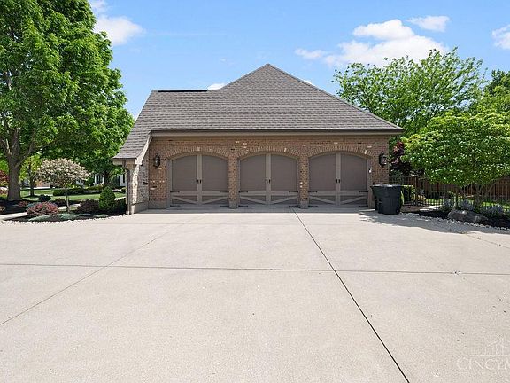 3rd image of 8678 Hampton Bay Pl