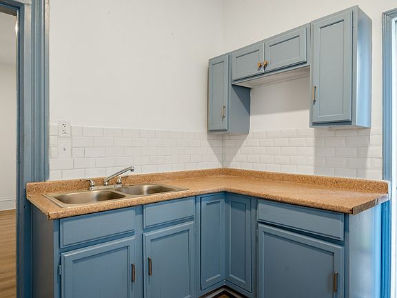 3rd image of 7202 Harvard Ave #B