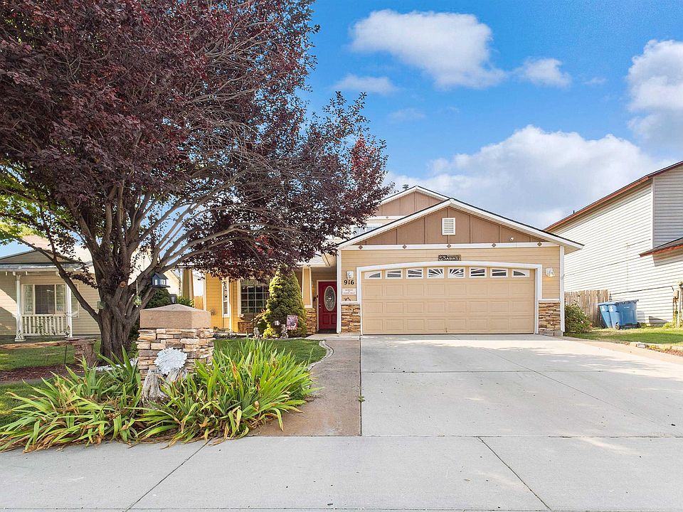 1st image of 916 Graycliff Dr