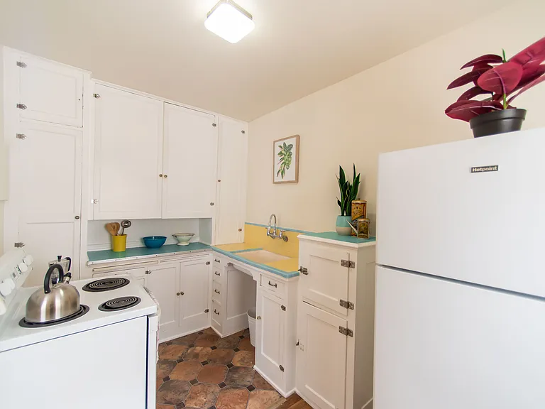 The Marwood Apartments — Photo 6