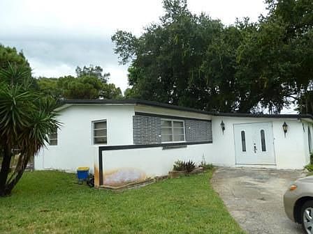 3rd image of 541 NW 33rd Ave