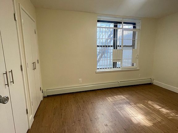 5th image of 901 E 179th St APT 2F