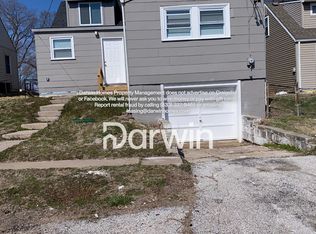 5717 Gladstone Blvd, Kansas City, MO 64123