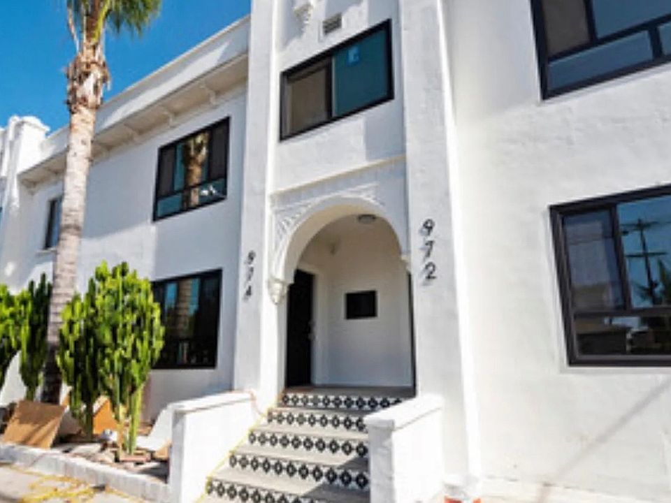 1st image of 978 N El Centro Ave #1/2
