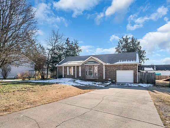 2nd image of 1111 Chorleywood Ct