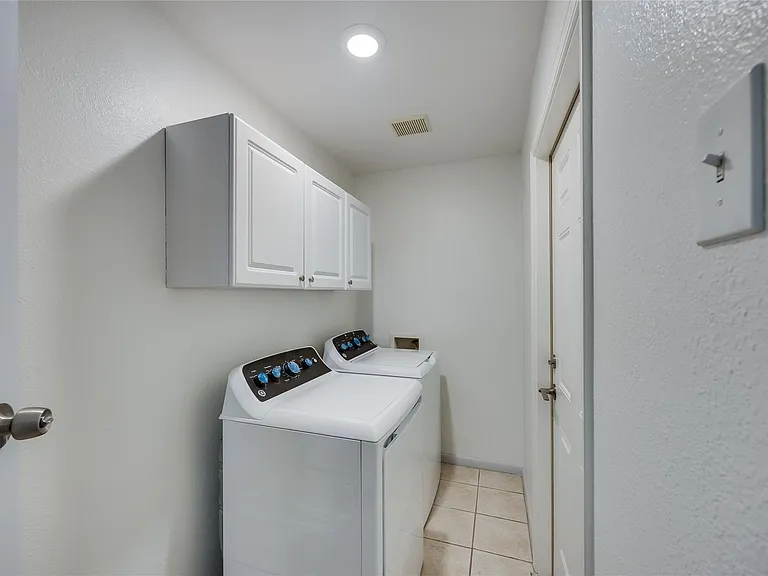 8803 Westover Club Dr #B — Photo 22