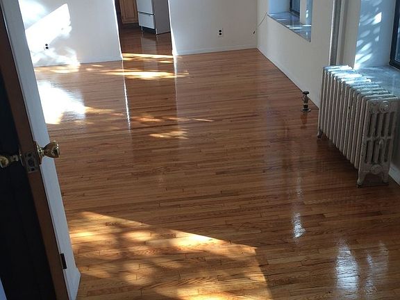 4th image of 126 Saint Marks Pl #1