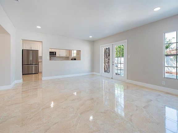 3rd image of 1031 SW 6th Way