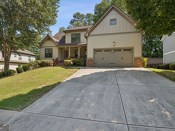 3rd image of 3327 Holly Glen Dr