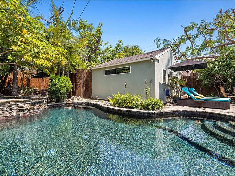 4416 Morella Ave — Photo 54