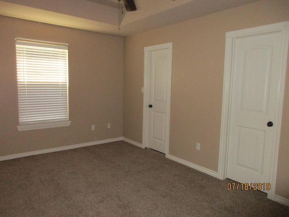 3rd image of 2513 SW E Ave APT B
