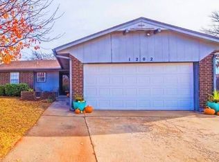 1202 Righto Way, Edmond, OK 73034