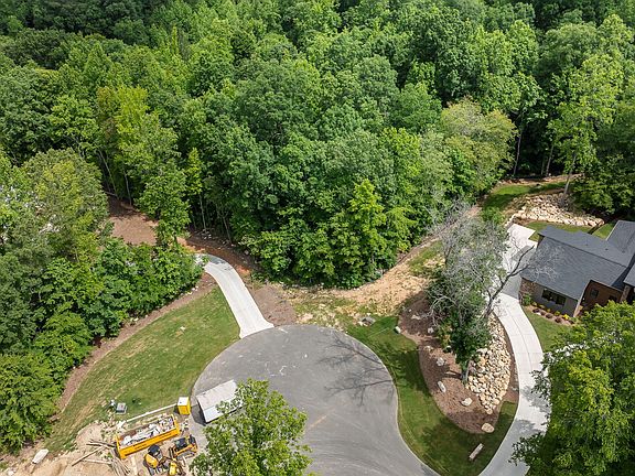 4th image of 222 Kenwood Ln #34