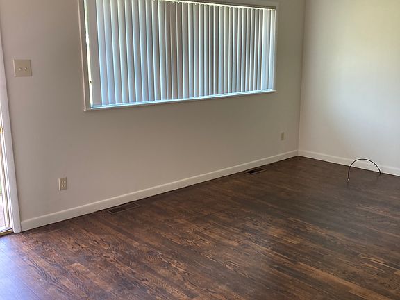 5th image of 665 Bellarmine Ln