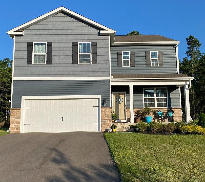 1st image of 26 Blue Heron Ln
