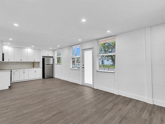 5th image of 2805 NW 7th Ct