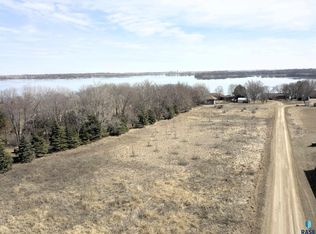 Stoney Point Rd, Madison, SD 57042