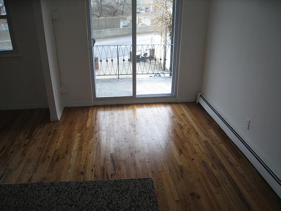 4th image of 4717 Astoria Blvd #2