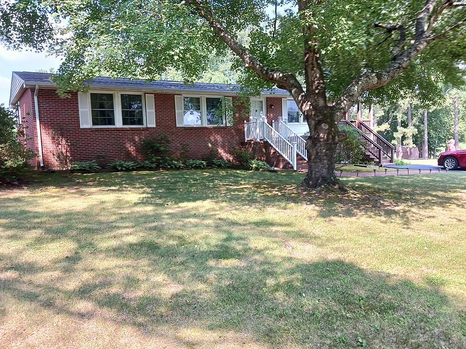 1st image of 1351 Sheppards Rd