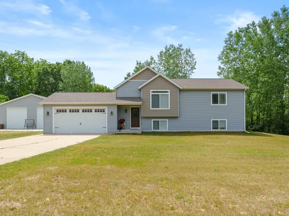 25427 Chaty Ln, Gobles, MI 49055