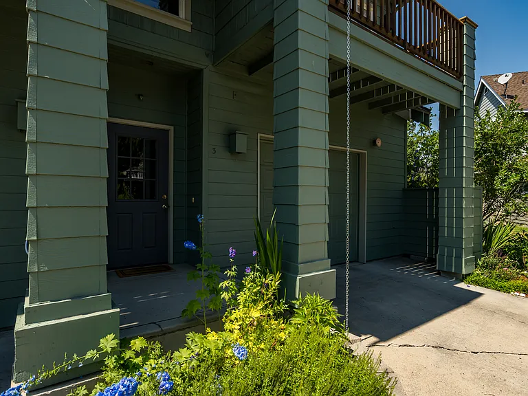 78 SW Allen Rd #3 — Photo 17