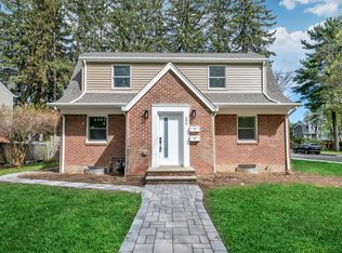 399 Gilbert St #399, Ridgewood, NJ 07450
