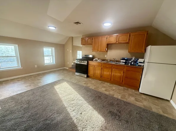 5 - 7 Academy Street, 5-7 Academy St #5C, Danielson, CT 06239