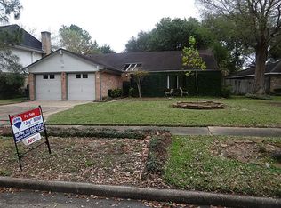 826 Shadwell Dr, Houston, TX 77062