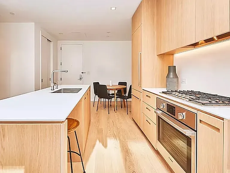 98 Front St #9L — Photo 4