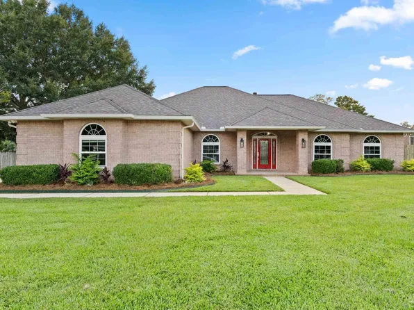 1017 Bushwood Dr, Cantonment, FL 32533