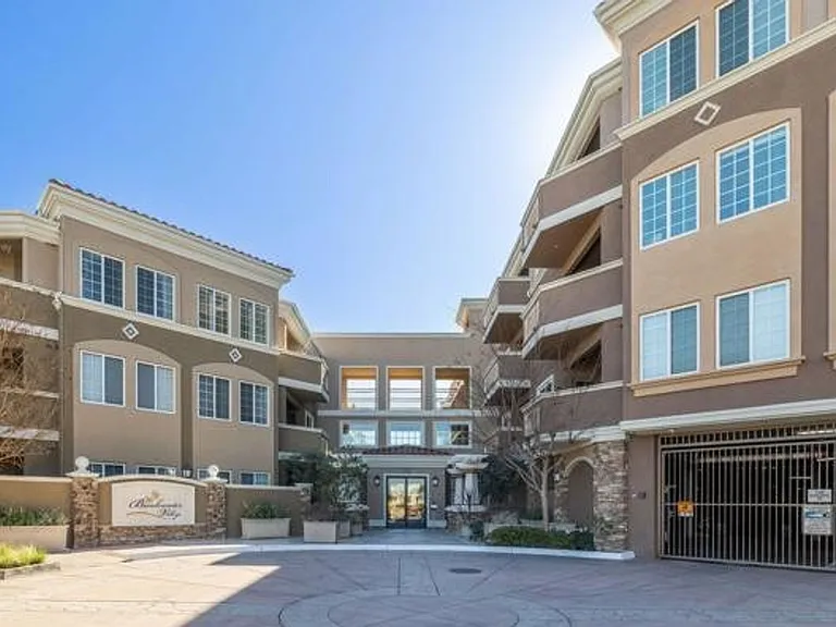 2750 Artesia Blvd #206 — Photo 1