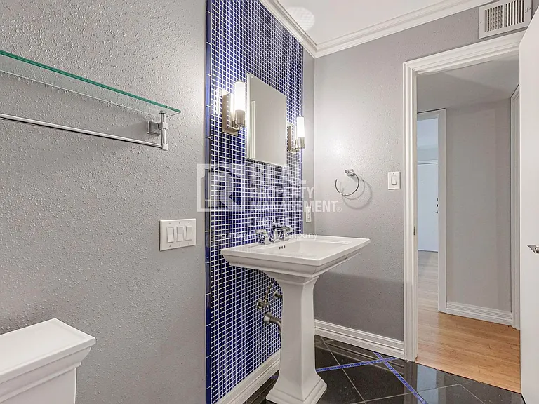 5220 Fleetwood Oaks Ave #210 — Photo 17