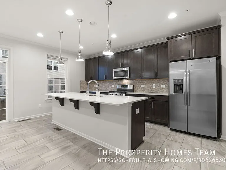 7207 Barry Ln — Photo 4