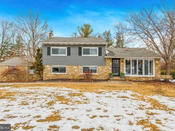 716 Oak Terrace Dr, Ambler, PA 19002