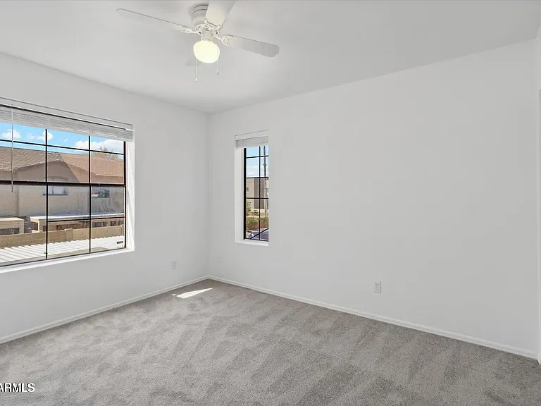 15801 N 29th St #5 — Photo 8