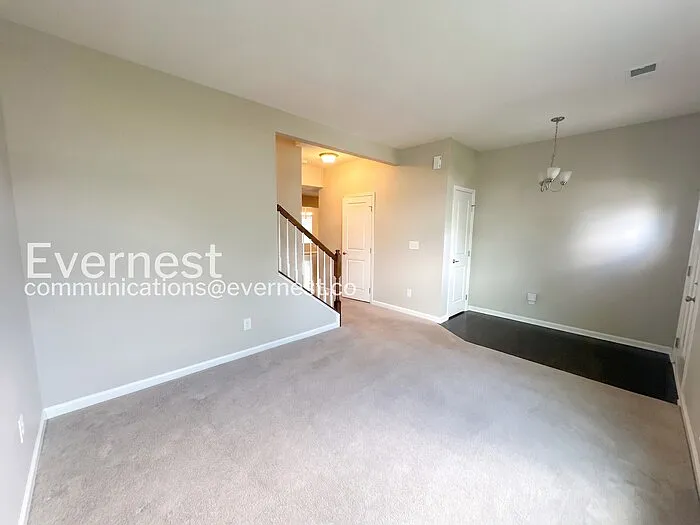 206 Welcombe St — Photo 12