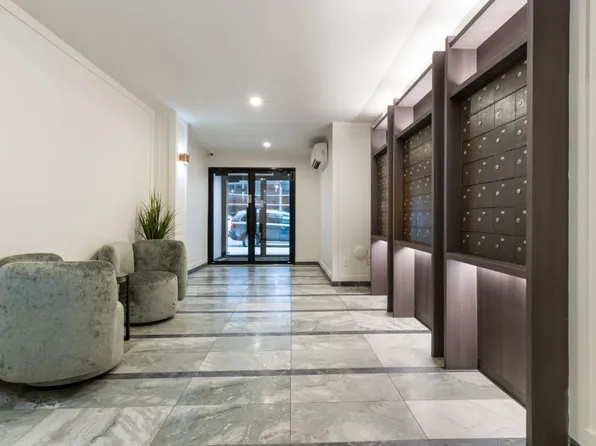 210 East 22nd Street image 10 of 11