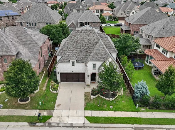 3143 Fountain Dr, Irving, TX 75063