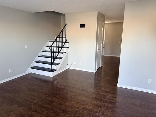 Floor plan 2 Bed Townhome