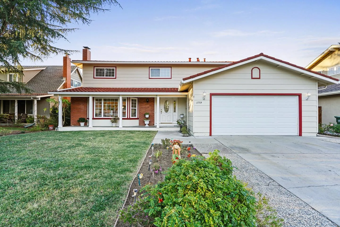 1779 Frobisher Way photo 1