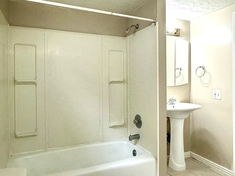 2698 S Wellington St — Photo 11