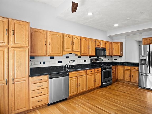 5th image of 1200 Salem St APT 177