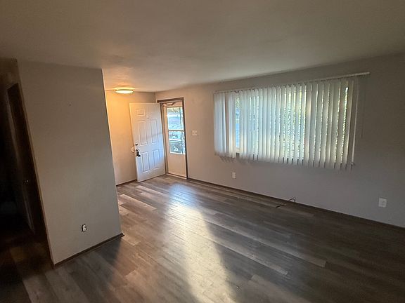 3rd image of 507 Staat St