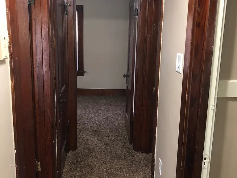 3406 Robinwood Dr — Photo 3