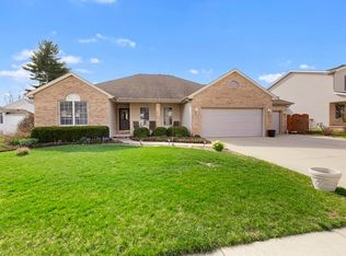 2413 Savanna Rd, Bloomington, IL 61705