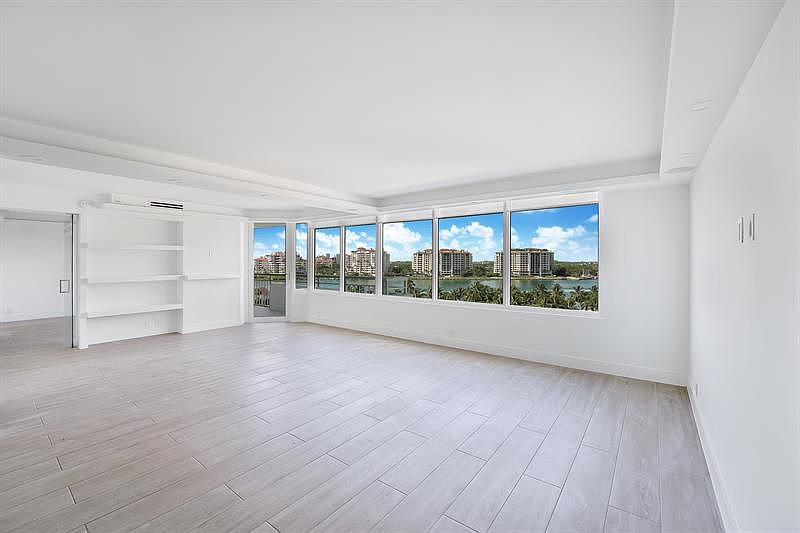 1st image of 400 S Pointe Dr APT 805