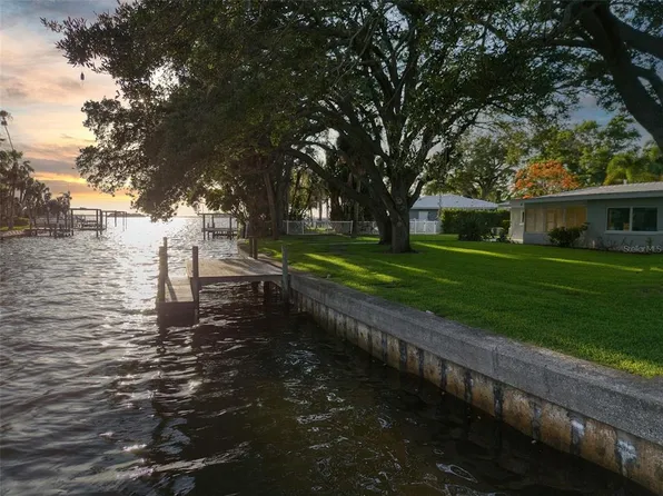 5 Shore Dr, Dunedin, FL 34698